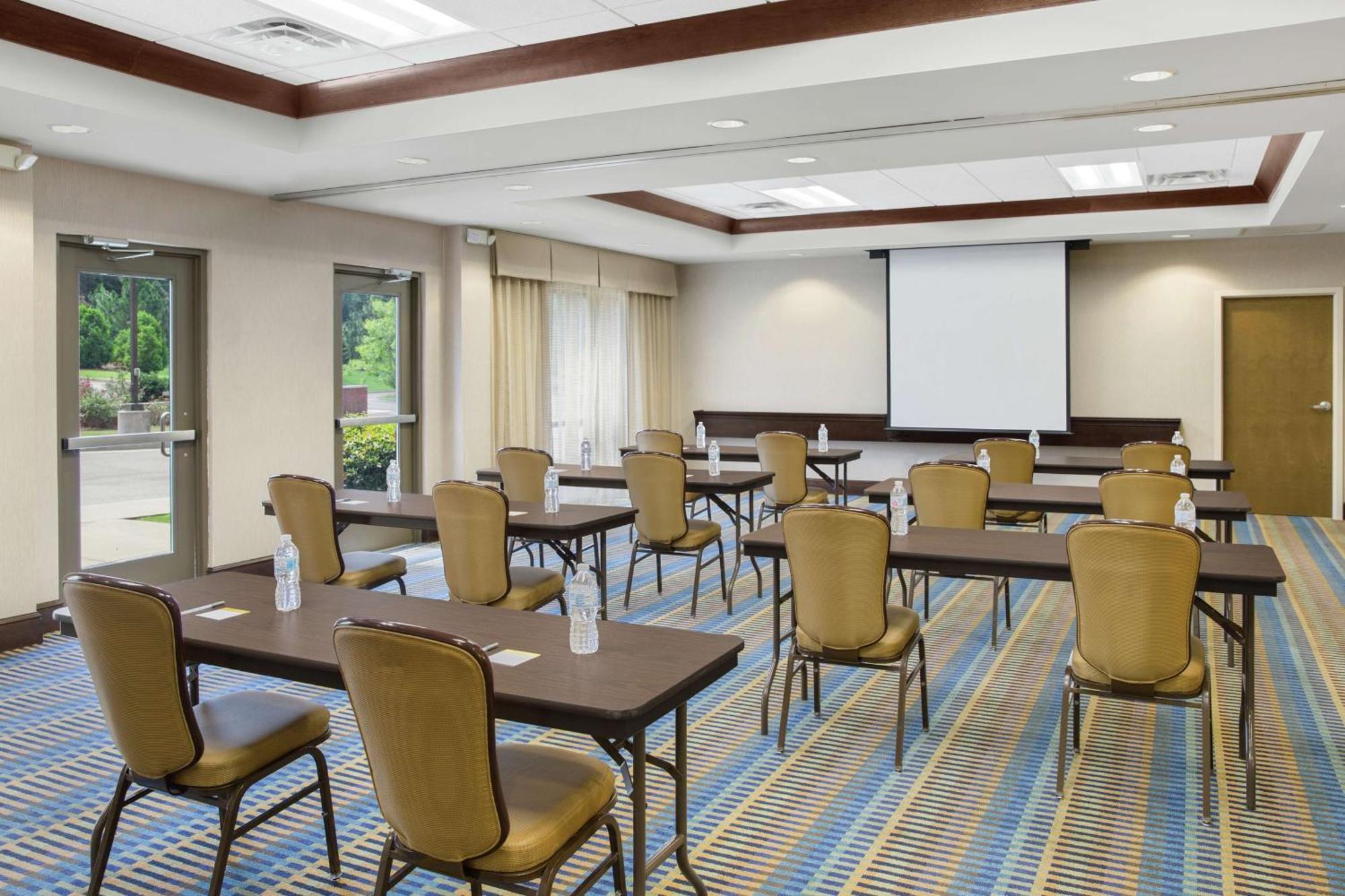 Hampton Inn Columbus/South-Fort Benning Экстерьер фото